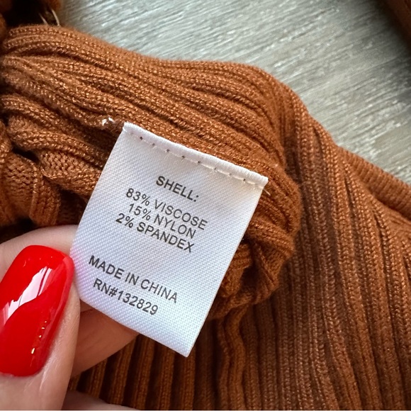 Superdown Hook and Eye Cardigan - Picture 4 of 4